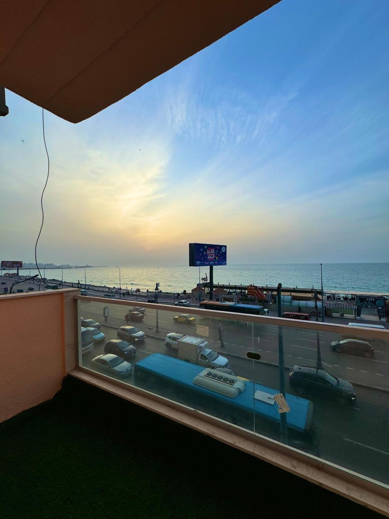 Alex - Hotel 2*